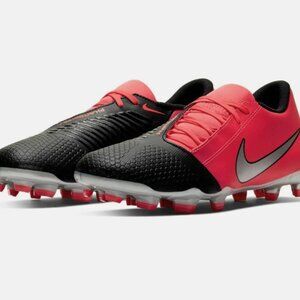 Nike Phantom Venom Club FG Cleats